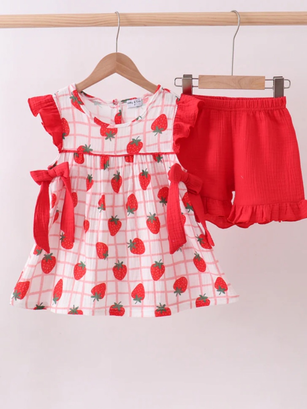 NWT RED STRAWBERRY MUSLIN COTTON PLAID
RUFFLE SHORTS SET BOW GIRLS SIZE 5 & 7